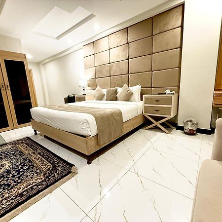 Atlas Hotel Исламабад Экстерьер фото