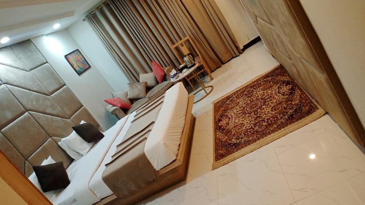 Atlas Hotel Исламабад Экстерьер фото