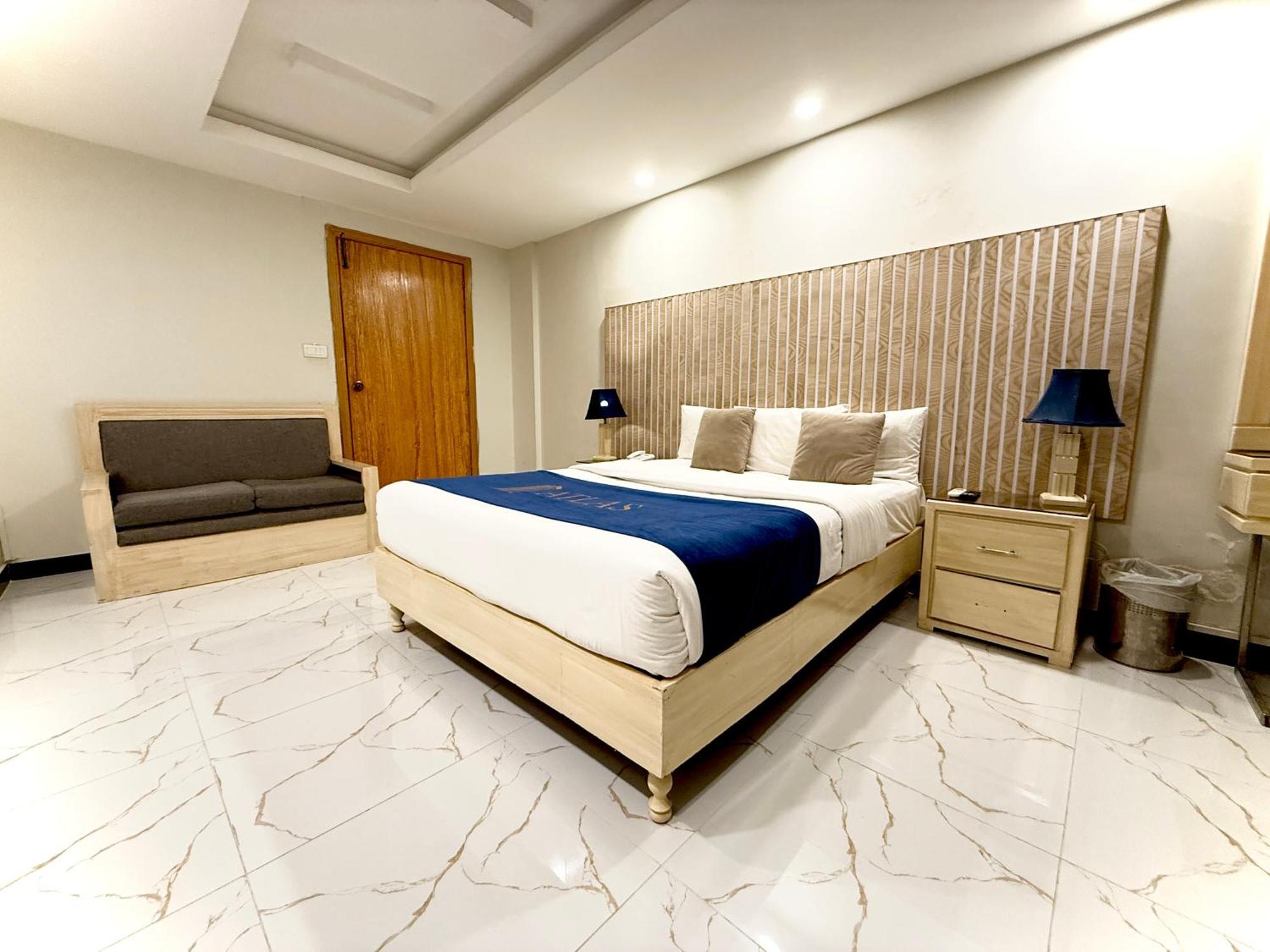 Atlas Hotel Исламабад Экстерьер фото